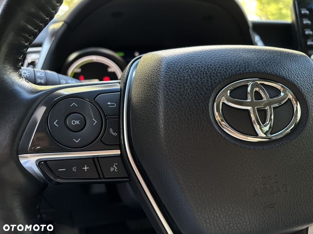 Toyota Camry 2.5 Hybrid Executive CVT - 23
