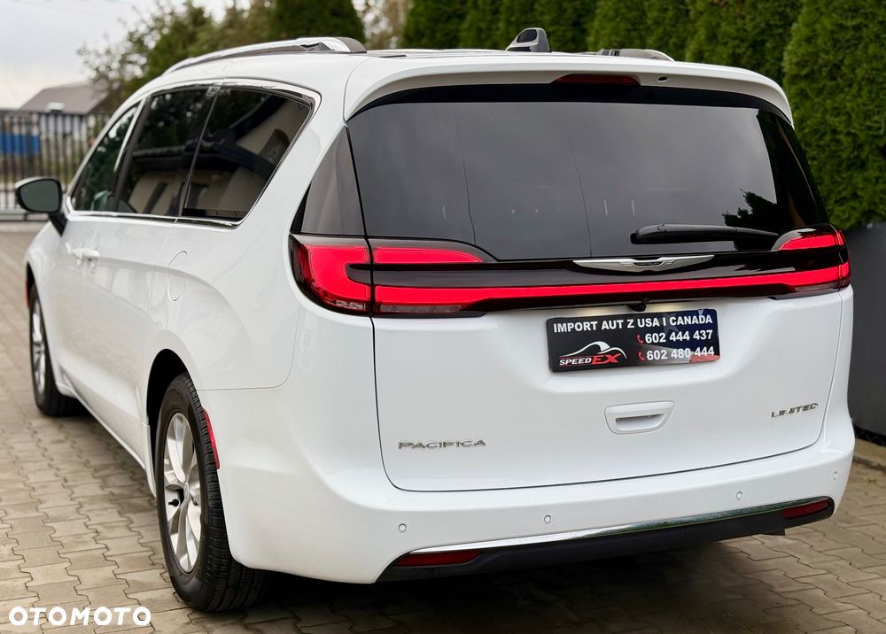 Chrysler Pacifica - 8