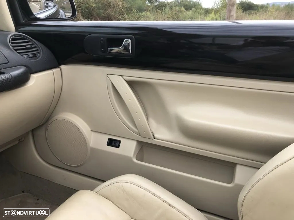 VW New Beetle Cabriolet 1.9 TDI - 9