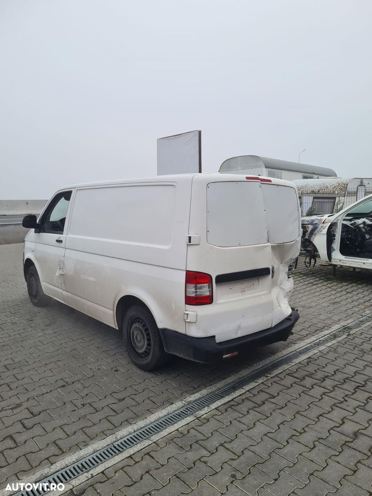 Dezmembram Volkswagen T5 facelift 2.0 TDI din 2012 - 2