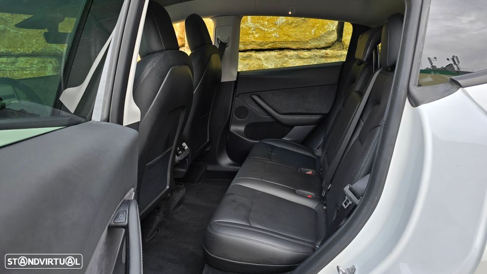 Tesla Model Y Long Range Tração Integral - 52