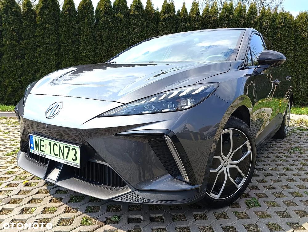 MG 4 Luxury 64 kWh - 2