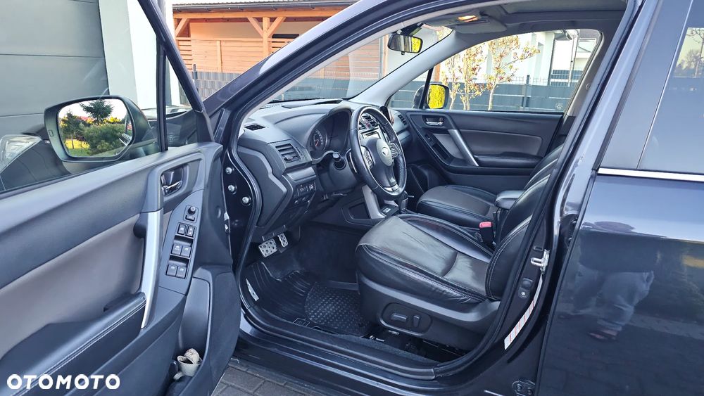 Subaru Forester 2.0XT Platinum Lineartronic - 10