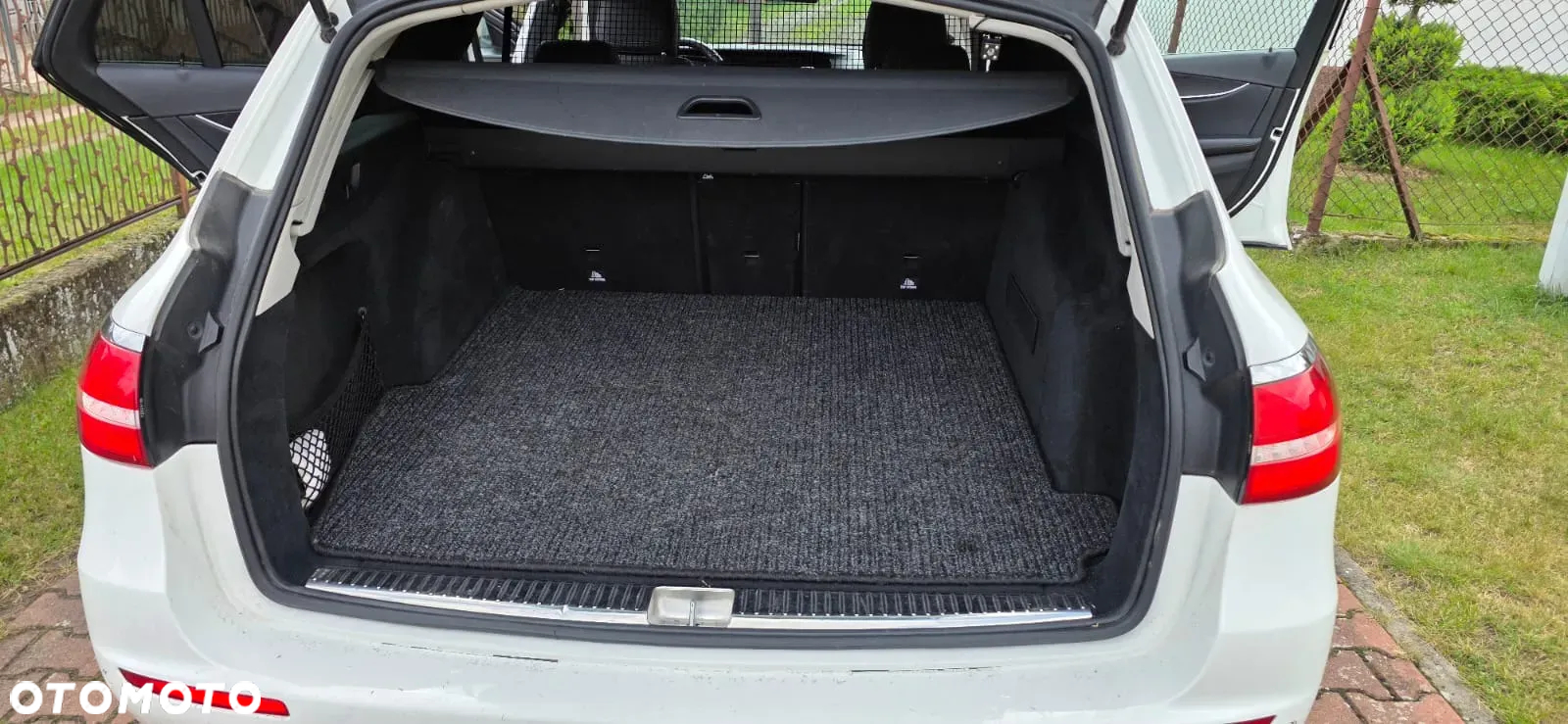 Mercedes-Benz Klasa E 220 d 9G-TRONIC - 12