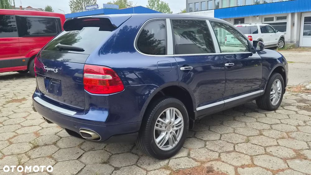 Porsche Cayenne - 9