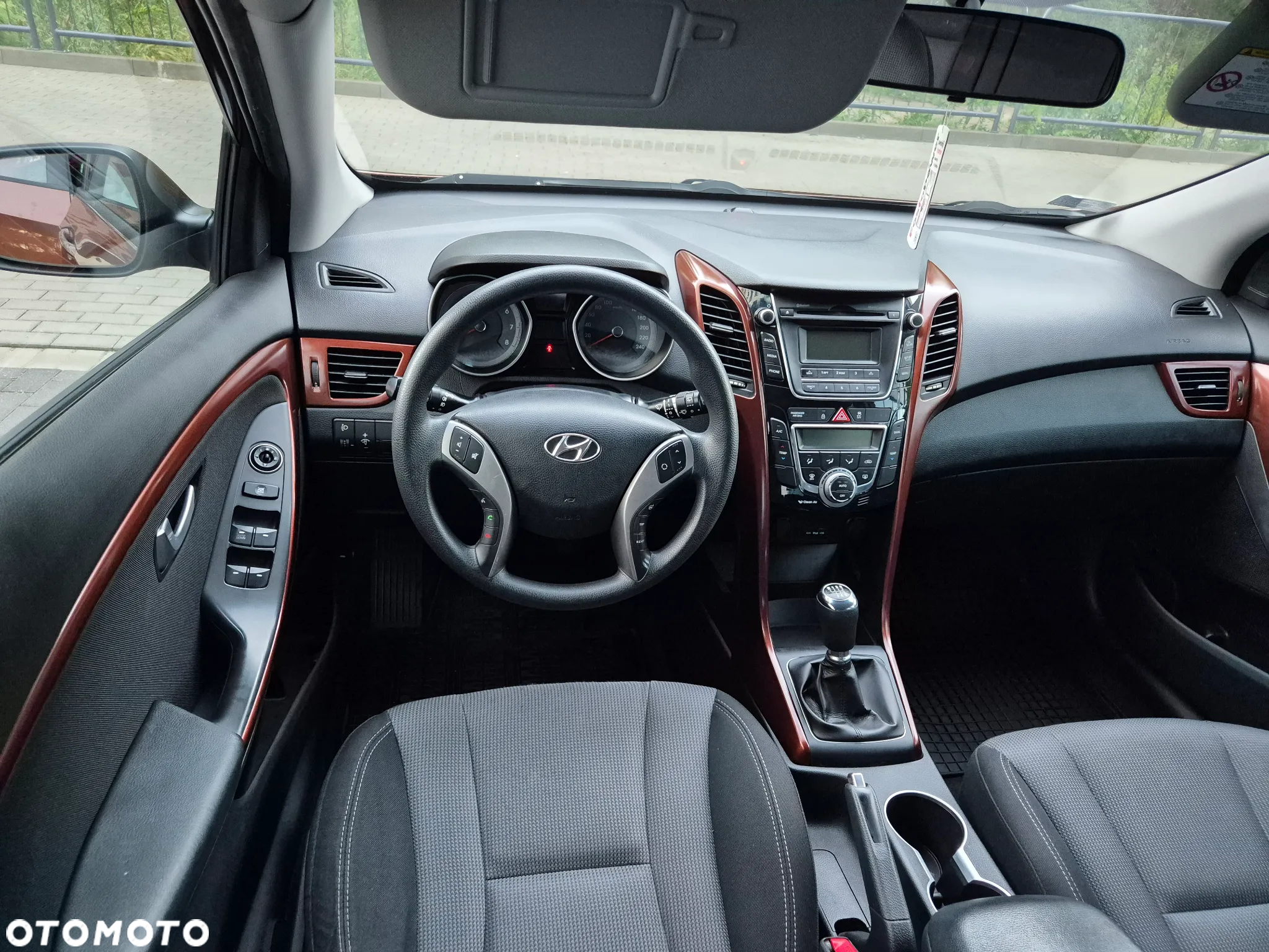 Hyundai i30 1.6 Comfort - 11