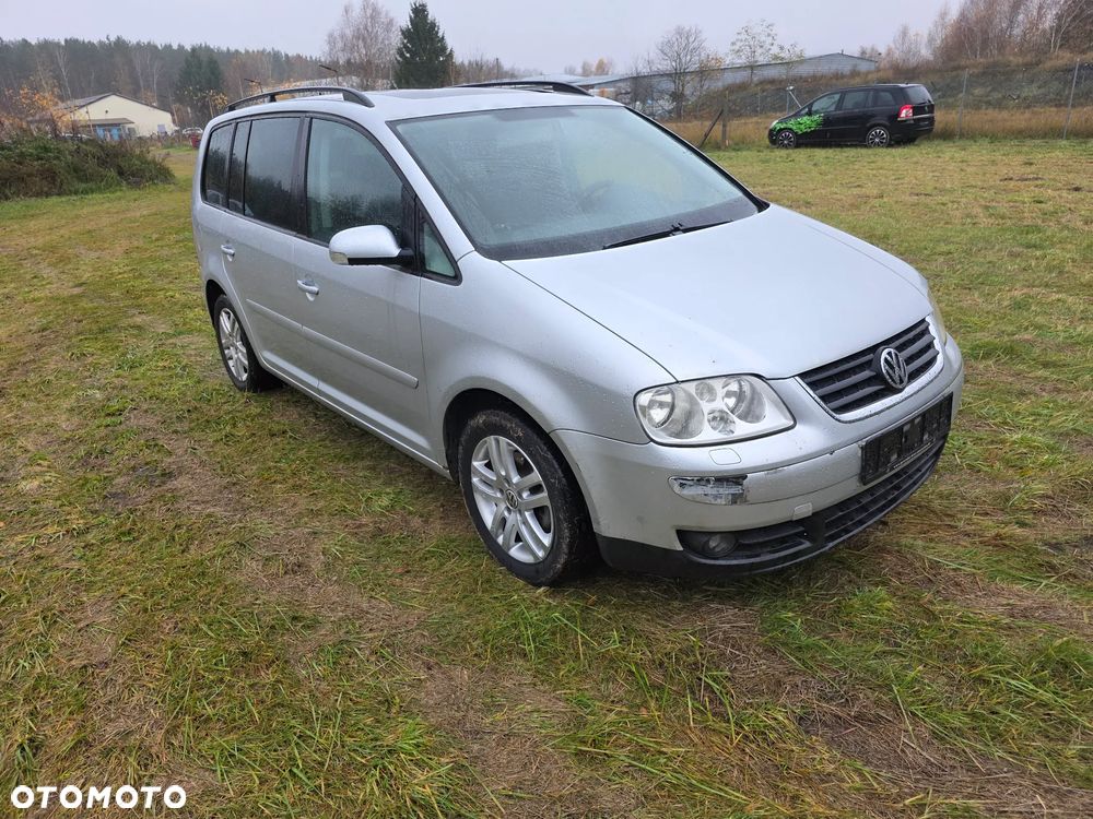 Volkswagen Touran 1.6 FSI - 7