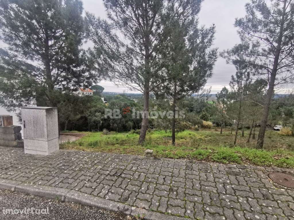 Lote de terreno urbano com 1098 m2 - Grande imagem: 4/6