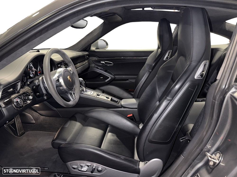 Porsche 911 (991) Turbo S PDK - 14