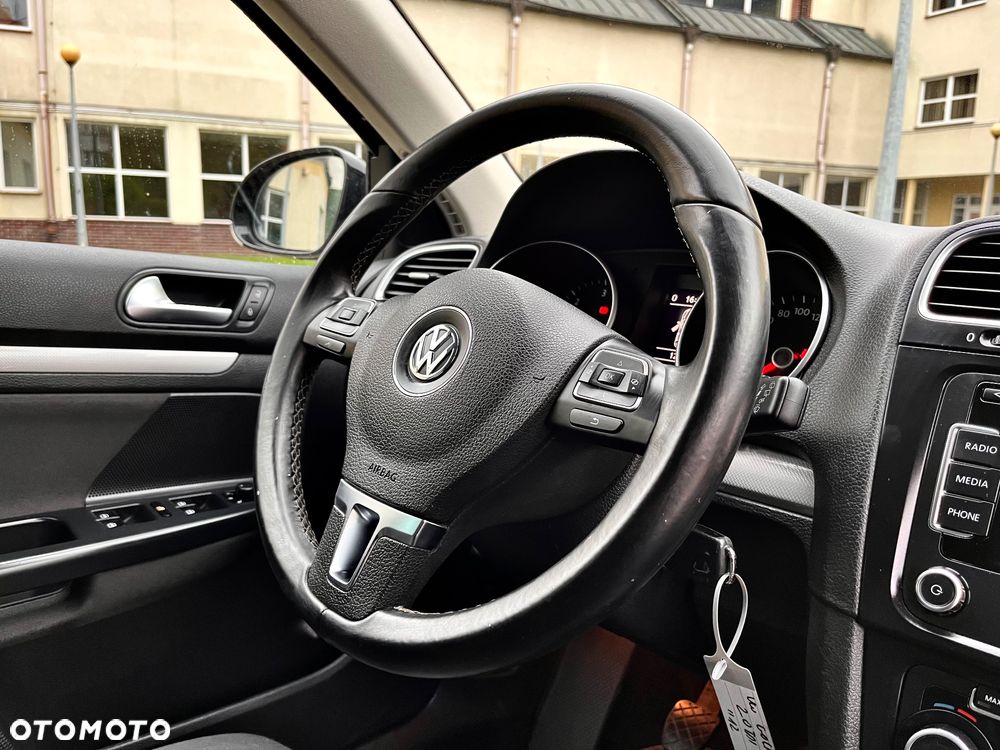 Volkswagen Golf 2.0 TDI DPF MATCH - 26