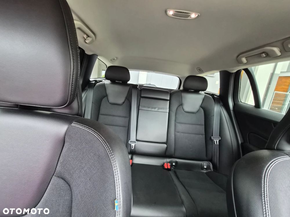 Volvo V60 D3 Geartronic Momentum - 9