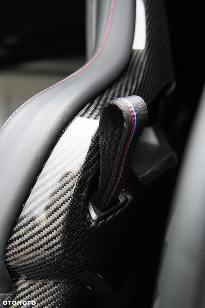 BMW M4 CSL sport - 30