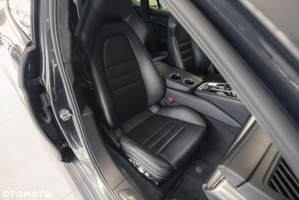 Porsche Panamera - 15