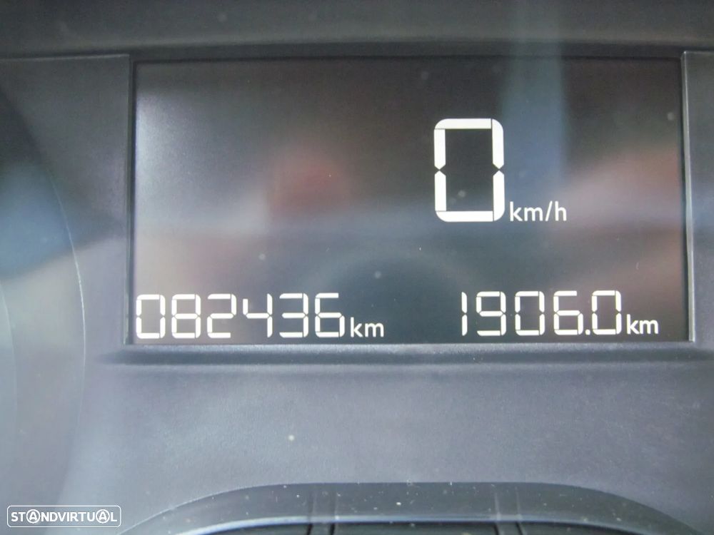 Peugeot 208 PureTech 82 Stop & Start Signature - 16