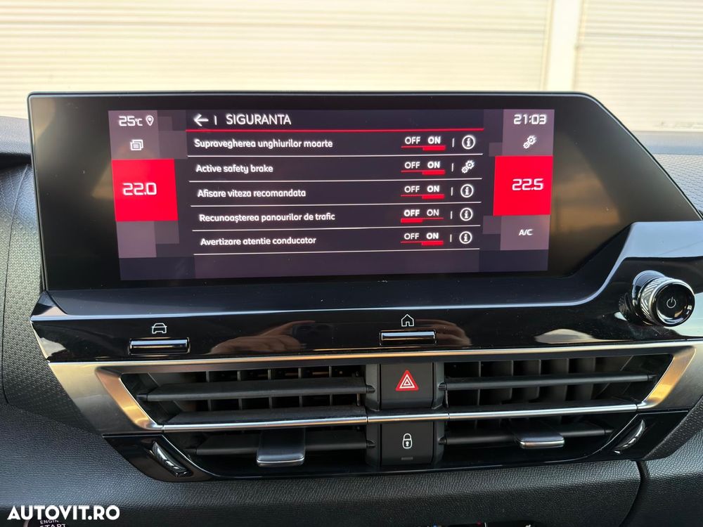 Citroën C4 PureTech 155 Stop&Start EAT8 SHINE - 24