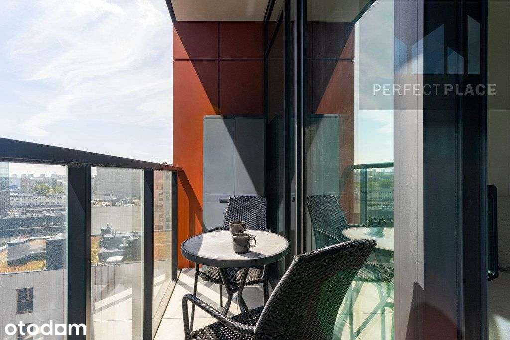 Beautiful Apartment, Towarowa Towers