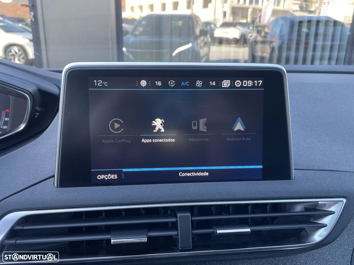 Peugeot 5008 1.2 PureTech Allure EAT8 - 28
