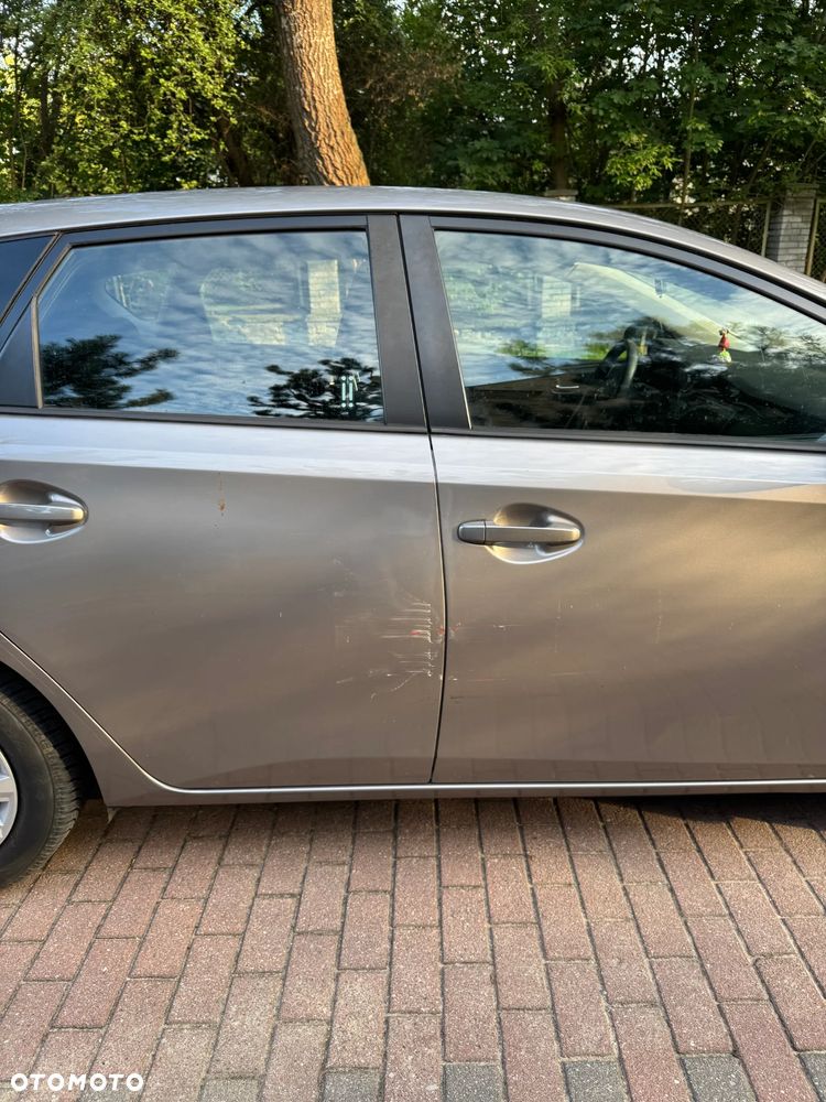 Toyota Auris 1.4 D-4D Life - 8