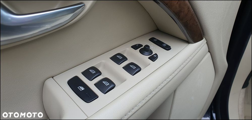 Volvo XC 70 D4 AWD Dynamic Momentum EU6 - 16