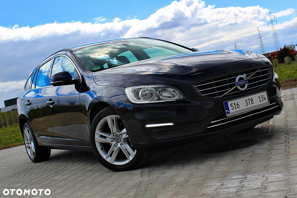 Volvo V60 D2 Geartronic Momentum - 36