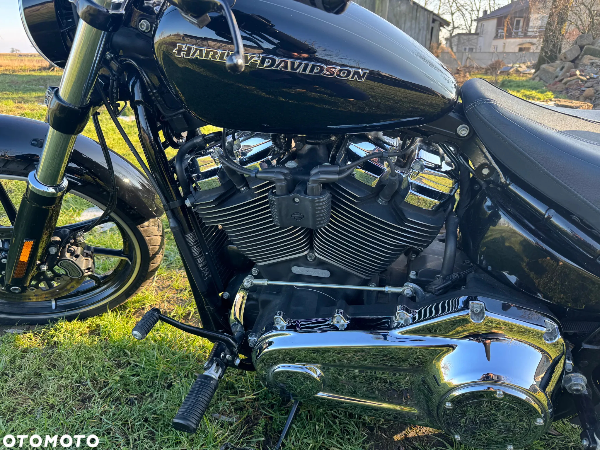 Harley-Davidson Softail Breakout - 3