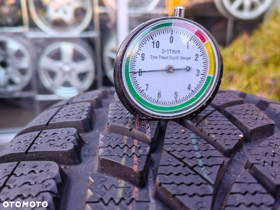 235/55R18 100H Dunlop Sp Winter Sport 3D A0 pojedyncza zimowa - 3