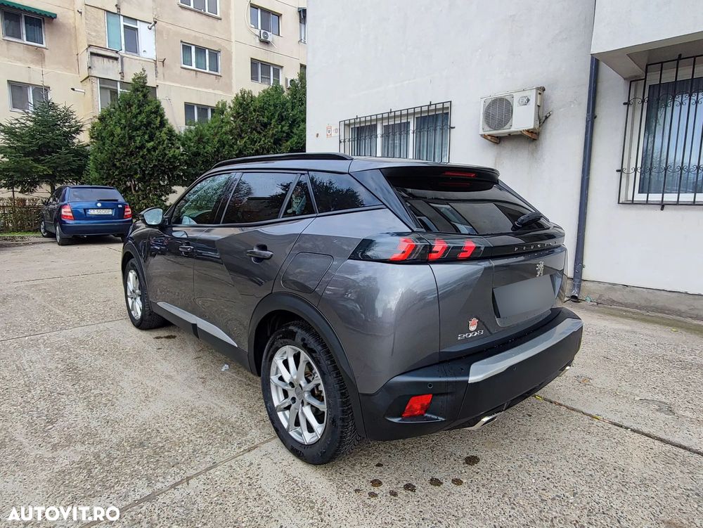 Peugeot 2008 1.2 PureTech EAT8 STT GT Pack - 4