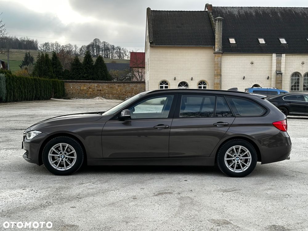 BMW Seria 3 320d - 4