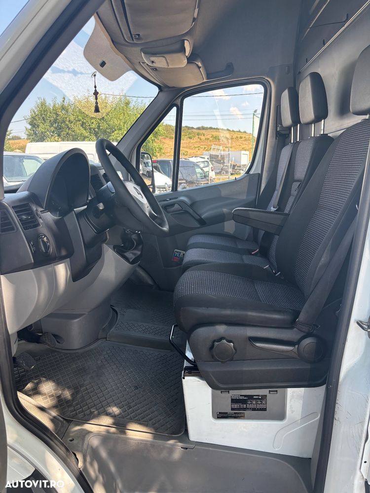 Mercedes-Benz Sprinter - 10