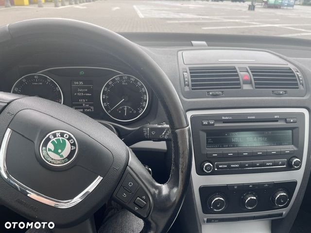 Skoda Octavia 1.8 TSI Ambiente - 12