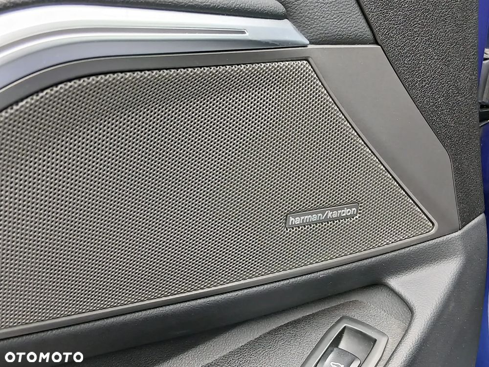 BMW Seria 3 320i M Sport - 16