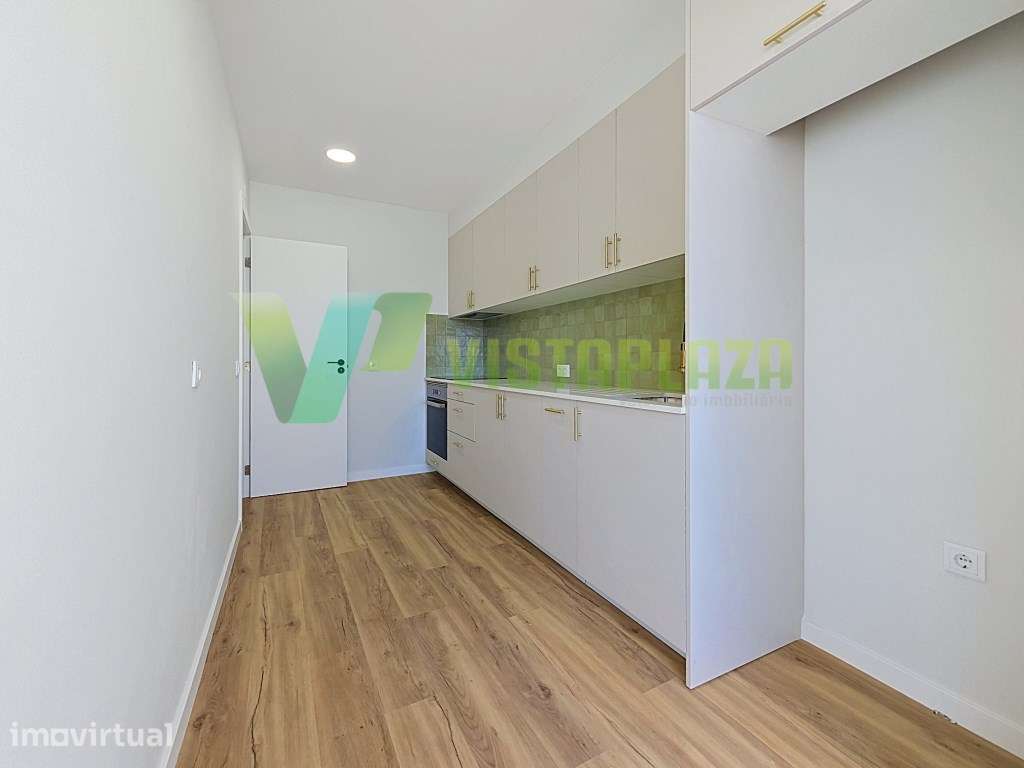 Apartamento T2+1, completamente remodelado no centro de Lagoa - Grande imagem: 4/25