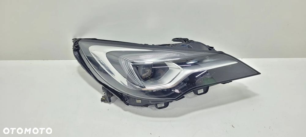 OPEL ASTRA K V LAMPA PRZEDNIA INTELLILUX FULL LED - 1