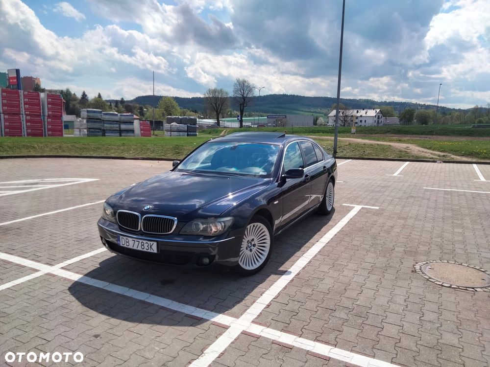 BMW Seria 7 750i - 7