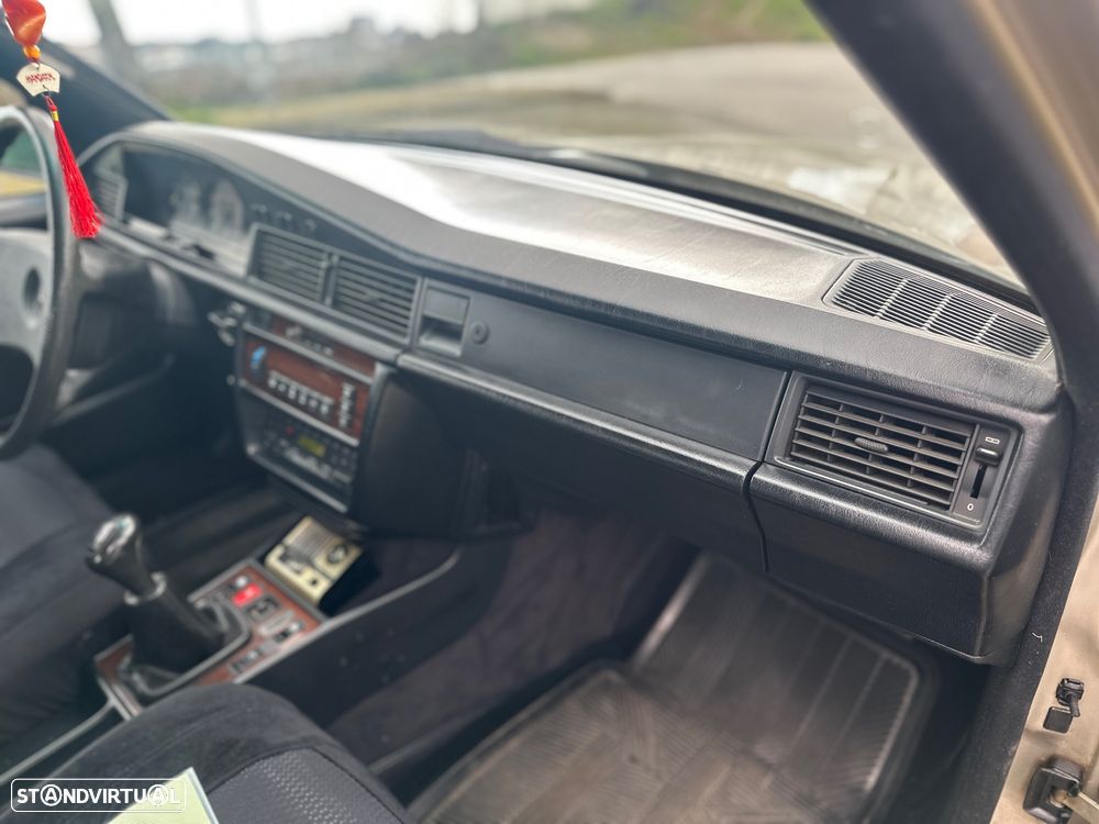 Mercedes-Benz A 190 - 13