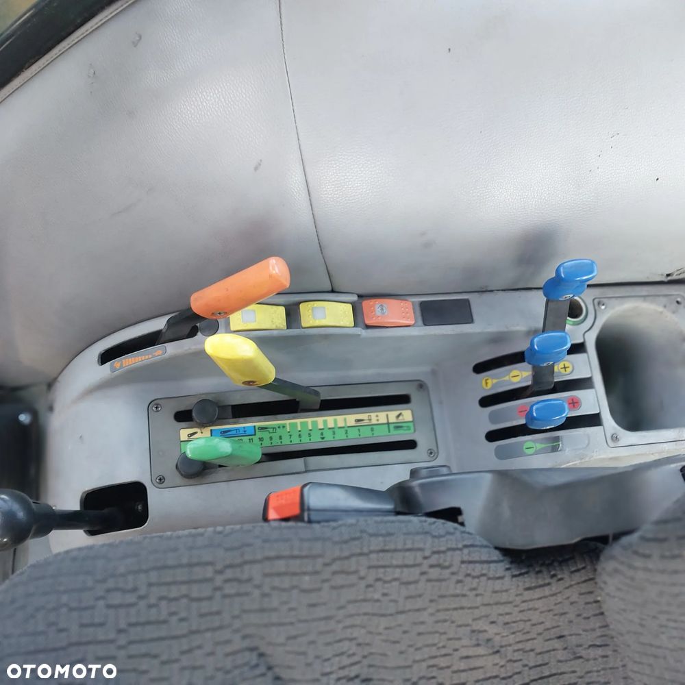 Deutz-Fahr agrofarm 100 - 12