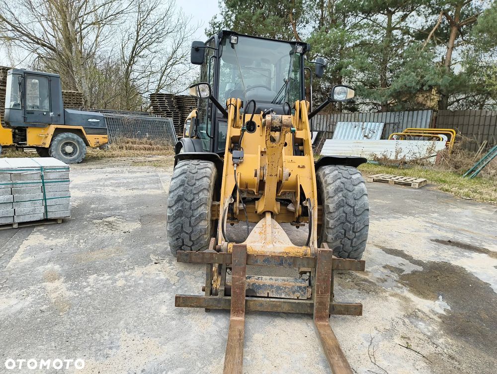 Caterpillar 906H - 2