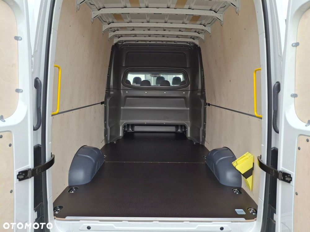 Volkswagen Crafter - 11