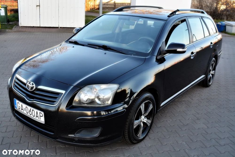 Toyota Avensis 2.0 D-4D Luna - 1