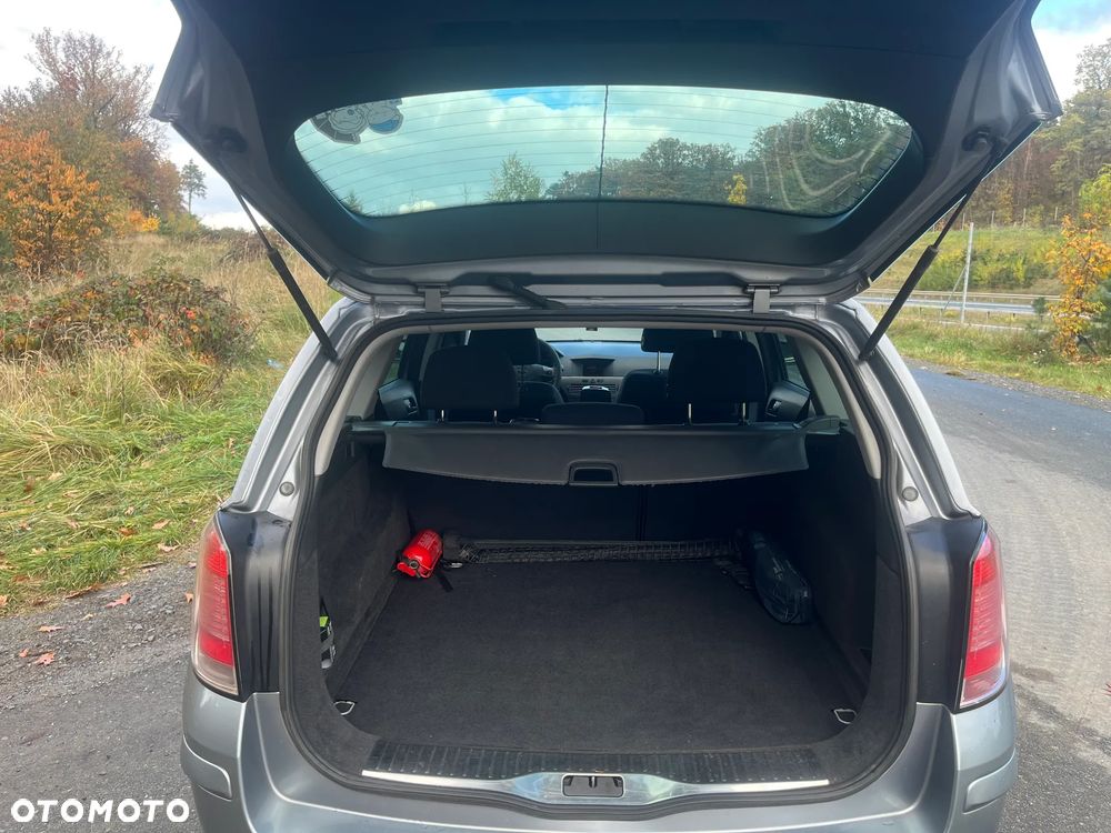 Opel Astra 1.6 Essentia - 8