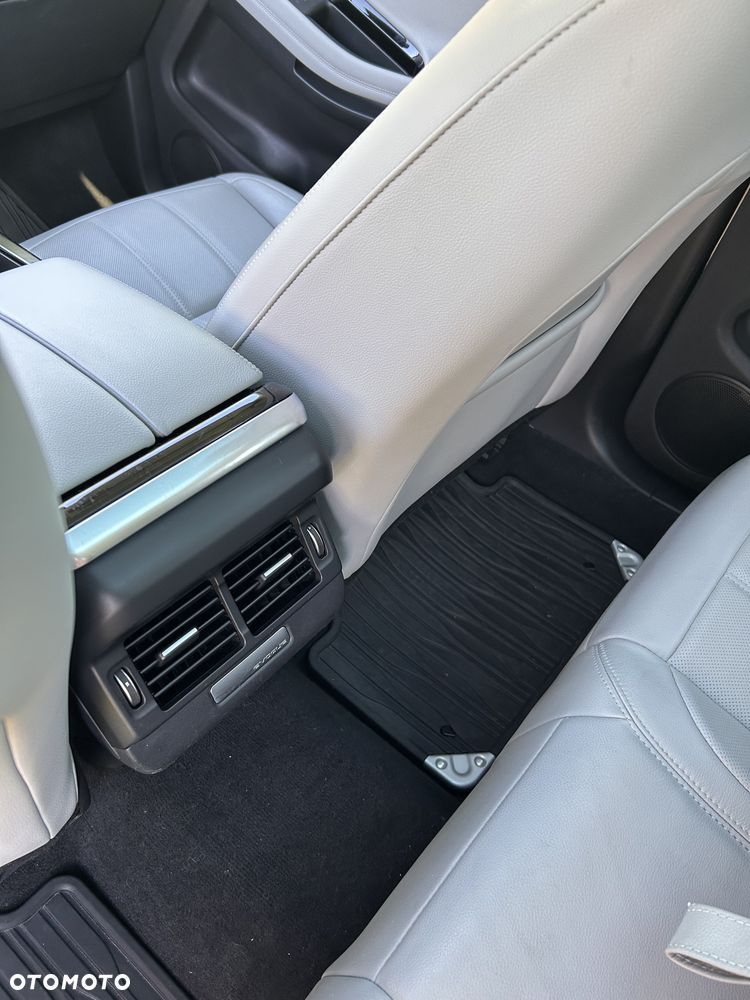 Land Rover Range Rover Evoque - 18
