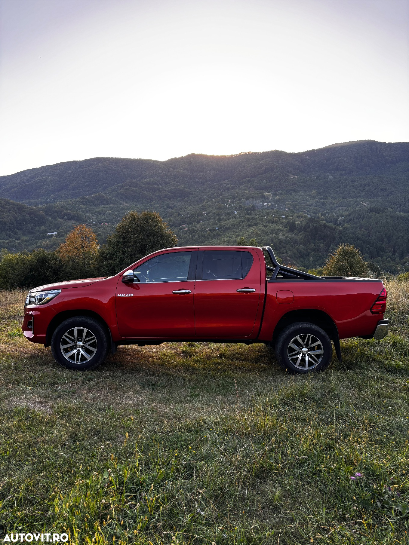 Toyota Hilux 4x4 Double Cab A/T Invincible - 4