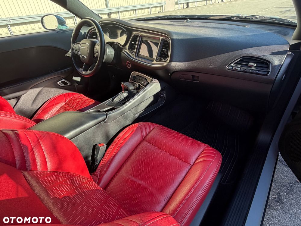 Dodge Challenger 3.6 SXT Plus - 12