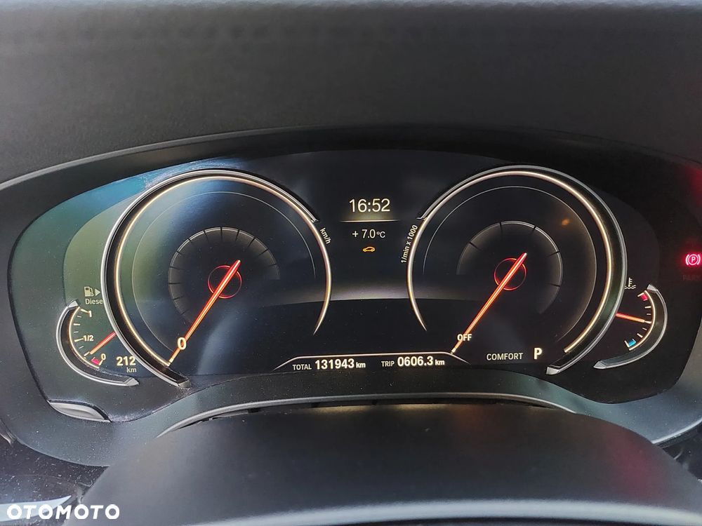 BMW Seria 5 520d Touring Luxury Line - 18