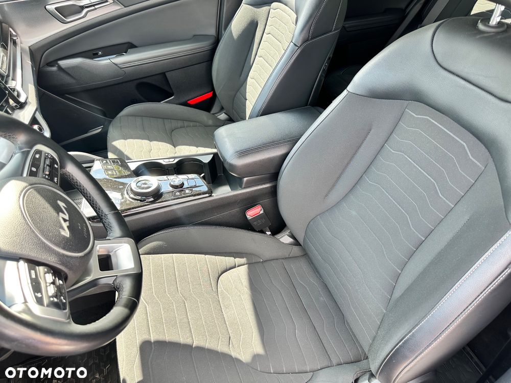Kia Sportage 1.6 T-GDI HEV Business Line 2WD - 7