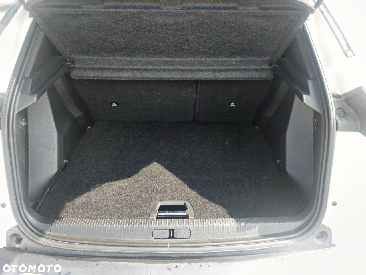 Peugeot 2008 1.2 PureTech Allure Pack S&S EAT8 - 6