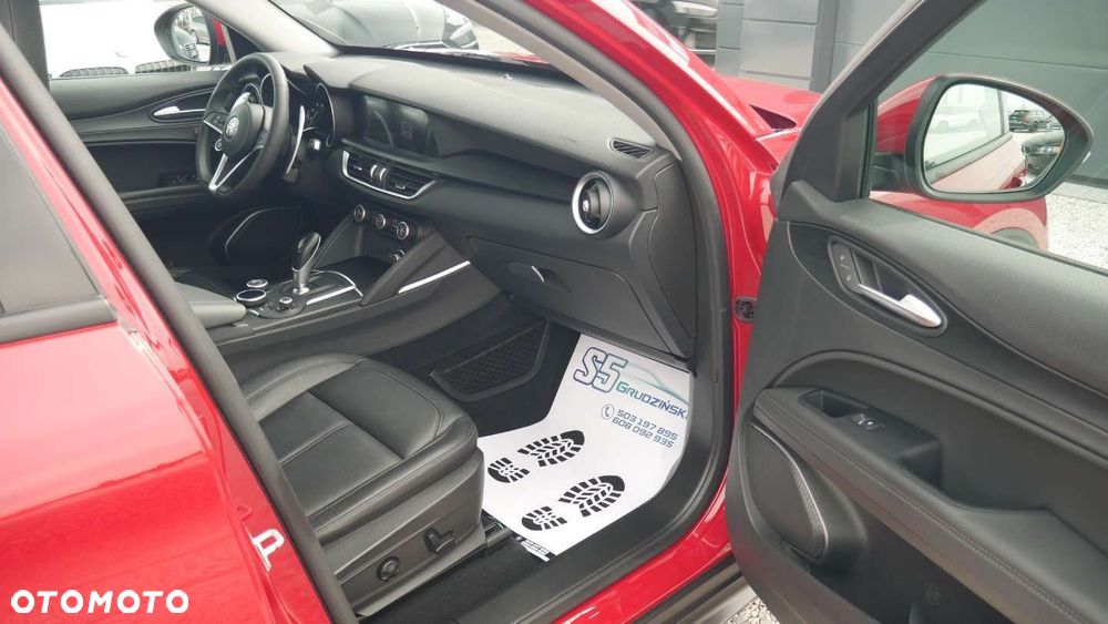 Alfa Romeo Stelvio - 15