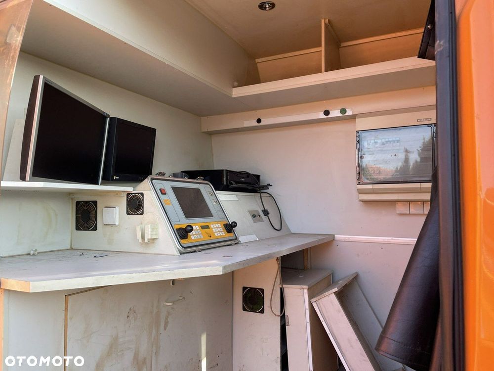 Mercedes-Benz Sprinter - 21