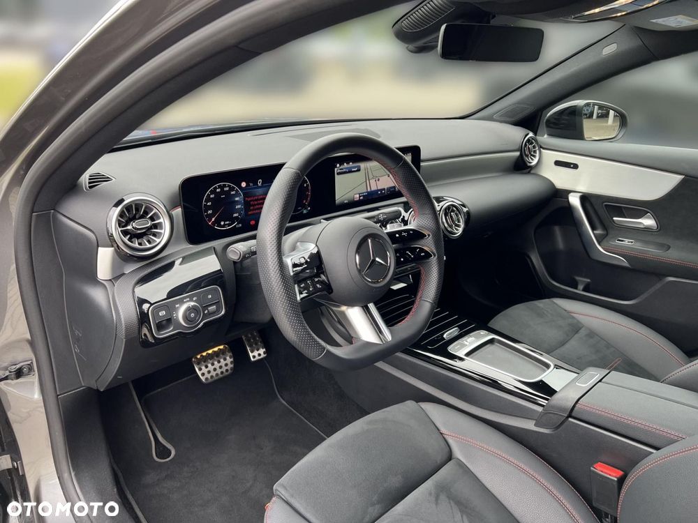 Mercedes-Benz Klasa A 200 AMG Line 7G-DCT - 11