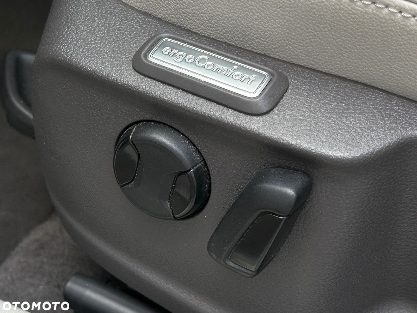 Volkswagen Passat 2.0 TDI EVO Elegance - 31
